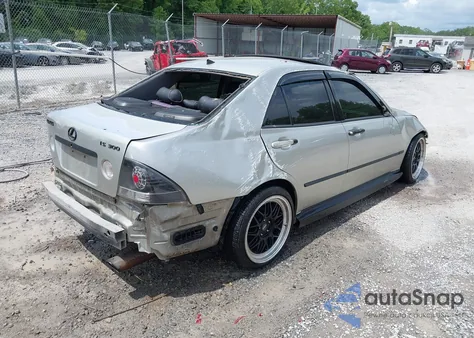 2002 Lexus Is 300 из США, поврежденный, VIN JTHBD192620056078